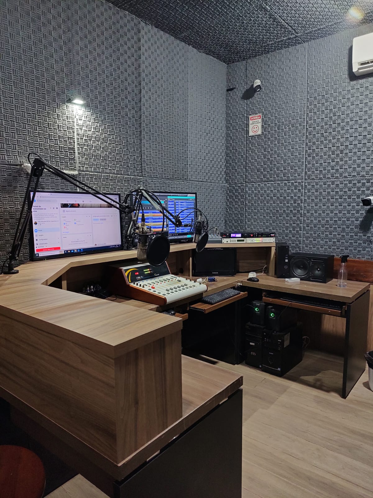 Foto de Rádio Educativa FM (3).jpg